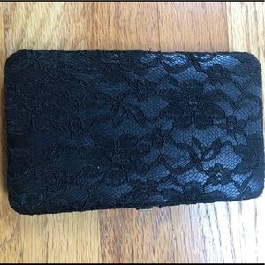 Clasp wallet